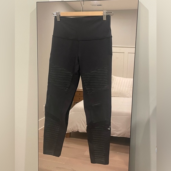 alo Moto Legging - Medium - Picture 4 of 10